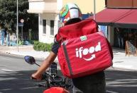 Anvisa libera entrega de medicamentos por plataformas como iFood e Mercado Livre