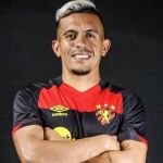 Sport oficializa saída de jogador suspenso pelo STJD por manipulação