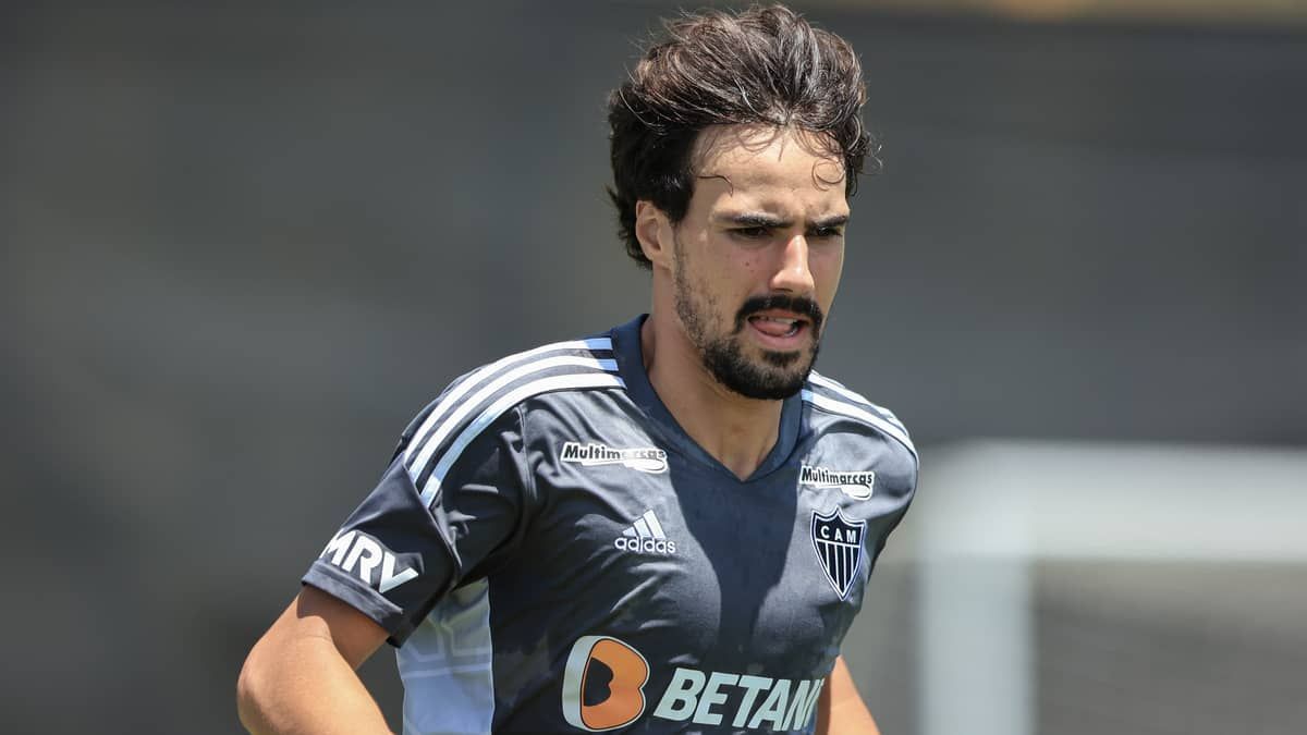 Atlético: meia Igor Gomes tem nome publicado no BID da CBF e já pode estrear 