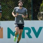 Igor Rabello volta aos treinos no Atlético e pode ser opção para retomada da Série A