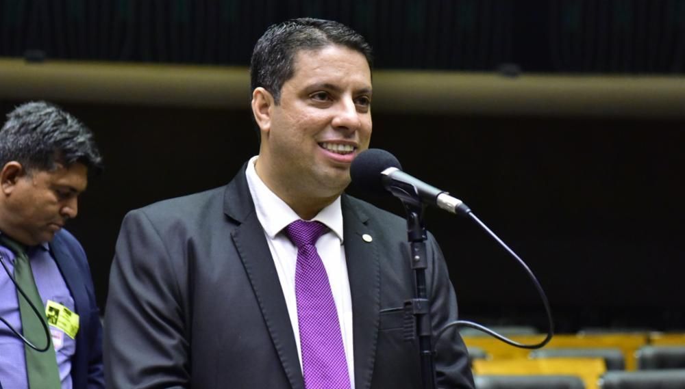 Novo coordenador da bancada mineira fala em manter 'união' e defende diálogo com Lula e Zema