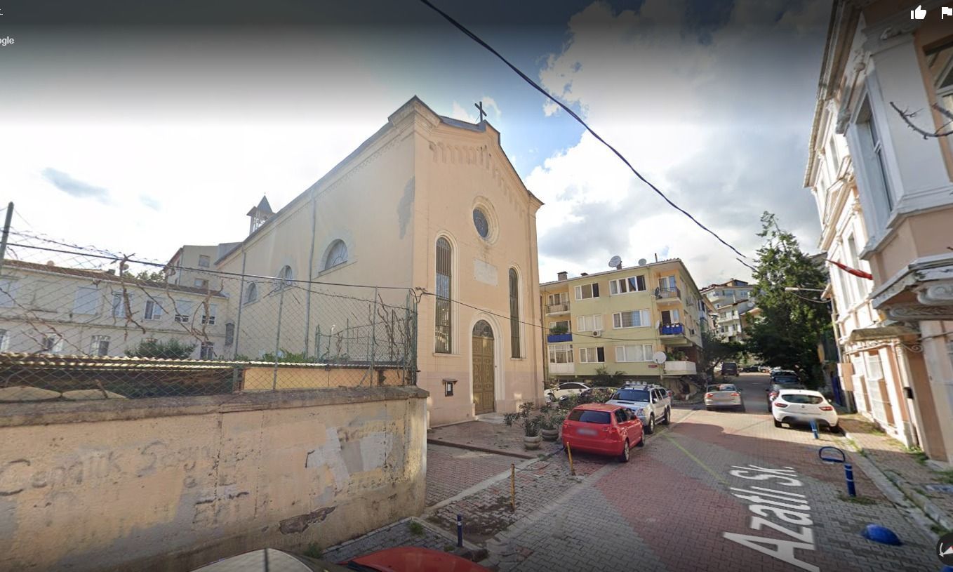 Autoridades lamentam ataque a igreja italiana em Istambul