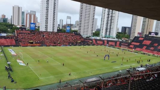 Ilha do Retiro recebe o jogo desta tarde de sábado
