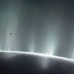 James Webb detecta maior pluma de água já vista em lua de Saturno