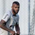 Corinthians negocia empréstimo de Alex Santana ao Grêmio