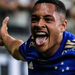 Mattos lembra compra de Vitor Roque, do Cruzeiro, e 'fúria' de Ronaldo Fenômeno