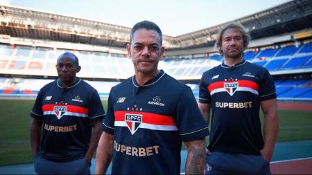 Lançamento do novo terceiro uniforme do São Paulo, com ídolos do clube