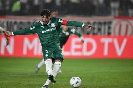 Gustavo Gómez converteu pênalti pelo Palmeiras