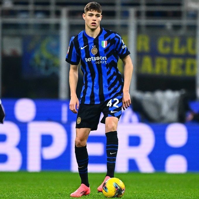 Santos encaminha contratação de zagueiro que pertence a clube europeu