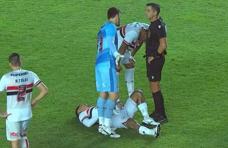 Alan Franco sentiu lesão durante jogo entre São Paulo e Internacional