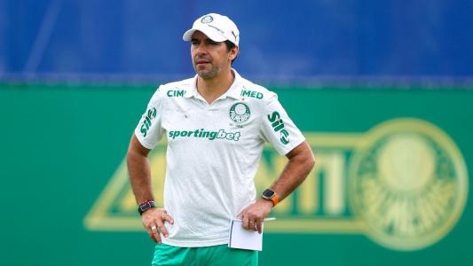 Abel Ferreira se reapresenta e inicia trabalhos no CT do Palmeiras