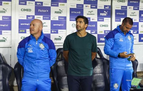 Abel Ferreira se reapresenta e inicia trabalhos no CT do Palmeiras