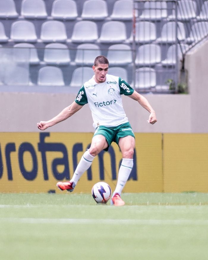 Pimenta, zagueiro da base do Palmeiras na Copinha 2026