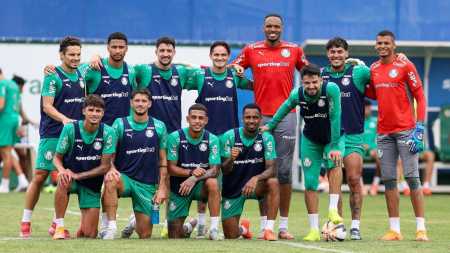 Jogadores do Palmeiras no último treino antes de partida contra o Novorizontino