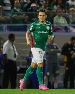Veiga pode estar de saída do Palmeiras em breve