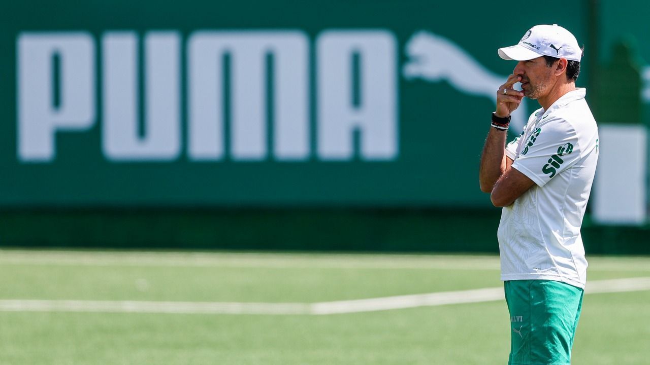 Escalação do Palmeiras: Abel perde jogador para duelo contra o Atlético