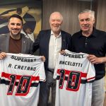 Novo presidente do São Paulo vai à CBF e presenteia Carlo Ancelotti