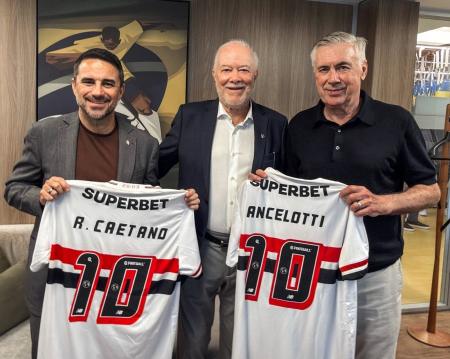 Rodrigo Caetano, Harry Massis — presidente do São Paulo — e Carlo Ancelotti