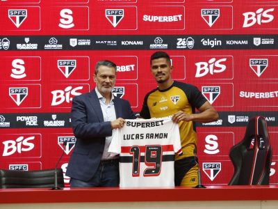 Diretor Rui Costa apresenta Lucas Ramon, ex-Mirassol, no São Paulo