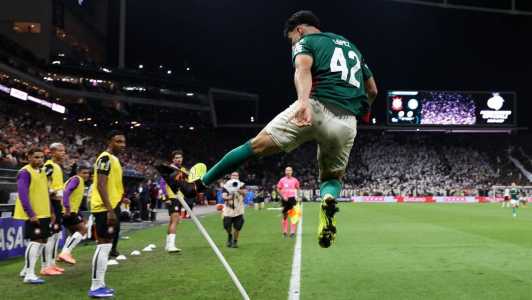 Flaco López comemora gol de forma polêmica no clássico entre Corinthians e Palmeiras