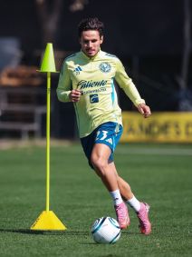 Raphael Veiga em treino no América, do México