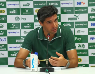 Abel Ferreira concede entrevista após vitória do Palmeiras sobre o Inter