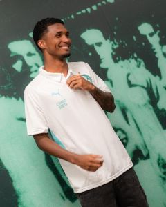 Matheus Gomes assina vínculo profissional com Palmeiras
