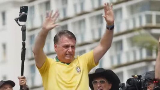 Veja as autoridades que estão em ato com Bolsonaro por anistia no Rio | CNN Brasil