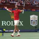 Djokovic vence belga e avança às semifinais do Masters 1000 de Xangai