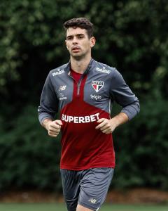 Oscar retornará ao São Paulo após se recuperar de lesão