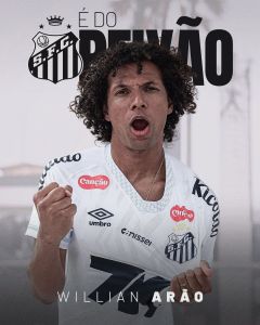 Arão foi oficializado como reforço do Santos em 2025