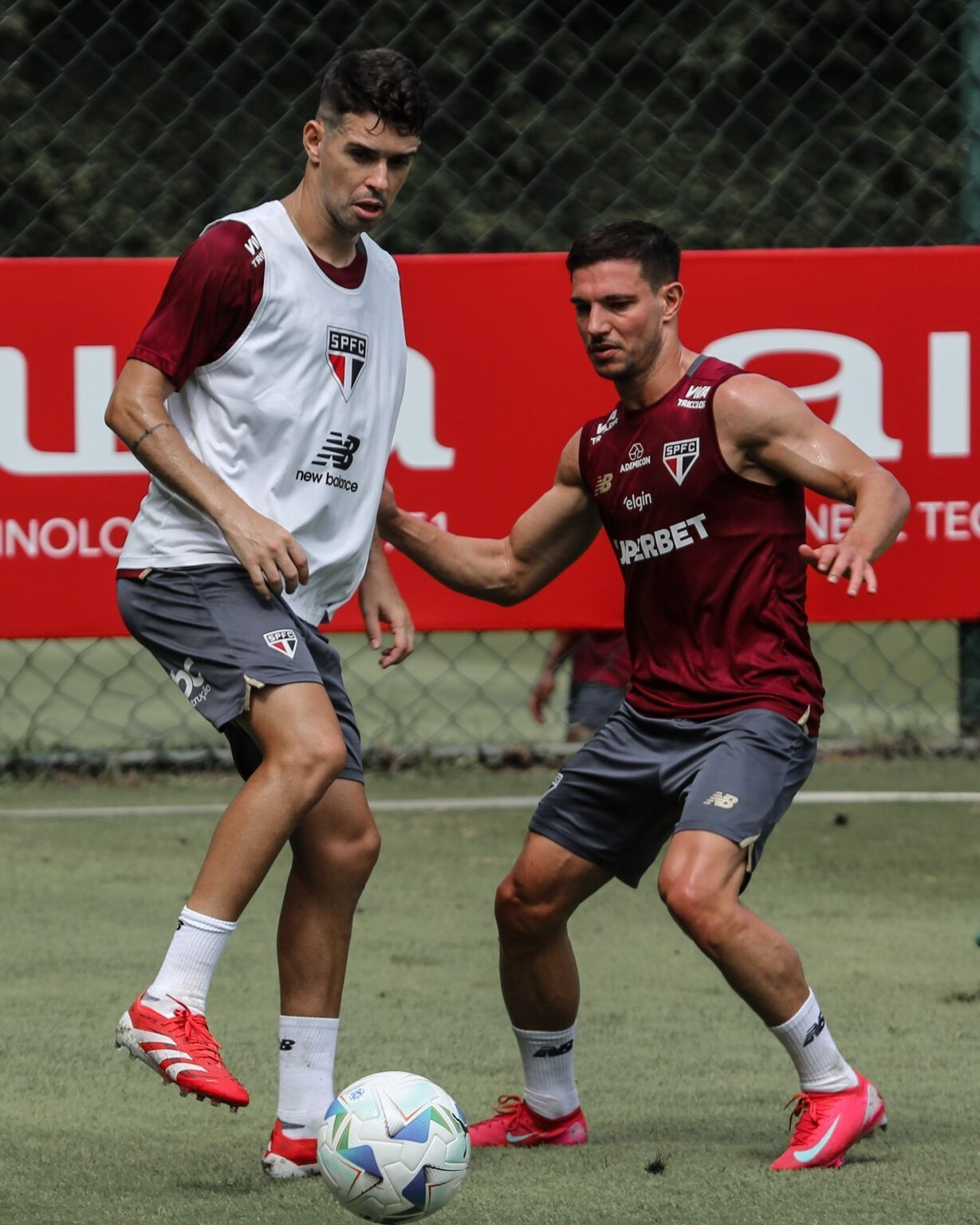 São Paulo tem cautela e aguarda para tomar decisão sobre Oscar