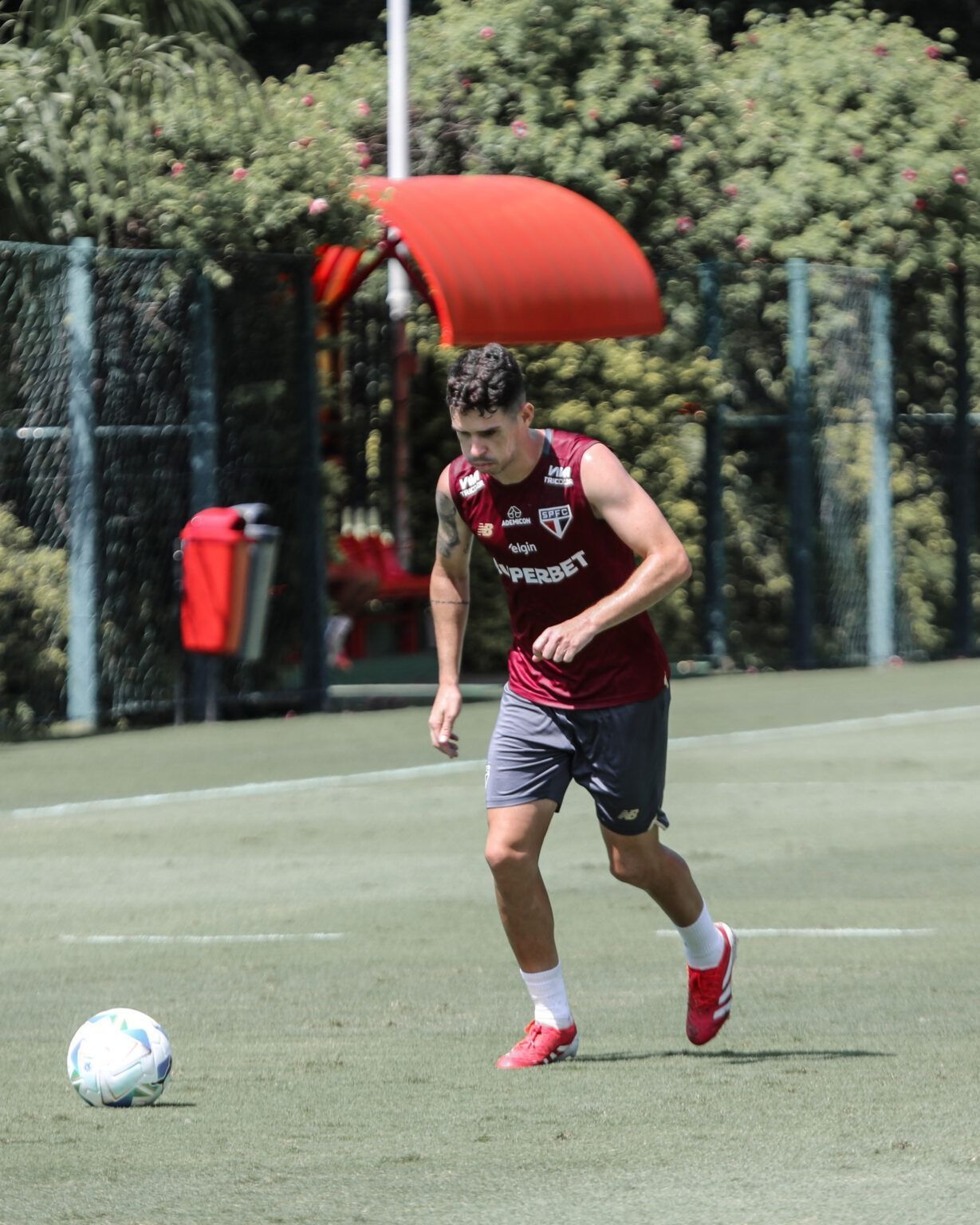 Escalação do São Paulo: Zubeldía toma decisão sobre Oscar na Libertadores