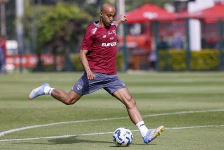 Lucas não joga desde maio pelo São Paulo