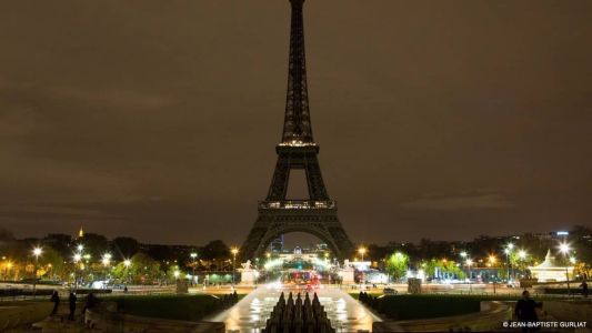 Imagem da Torre Eiffel apagada rodou o mundo