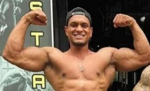 O fisiculturista Rafael Pedro da Silva, de 28 anos, espancou covardemente a então namorada, Michelle Colósimo, de 39, dentro da própria casa da vítima