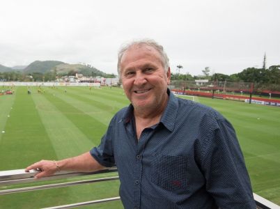 Zico é ídolo do Flamengo, mas elegeu rivalidade entre outros times como a maior