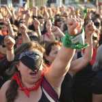 Mulheres protestam contra feminicídio e discriminação