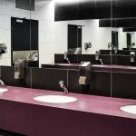 Justiça determina indenização para servidora filmada em banheiro com câmera escondida  