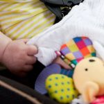 Bebê de 11 meses morre dentro do carro enquanto mãe rezava na igreja  