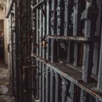 Suspeito de matar 23 pessoas é condenado a 90 penas de prisão perpétua