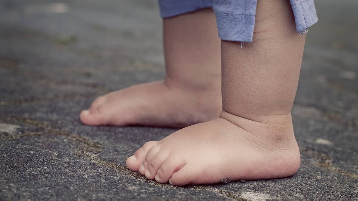 Justiça mantém prisão de mãe acusada de torturar a própria filha  