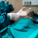 Aposentado da Marinha recebe coração de porco em segundo transplante feito no mundo 