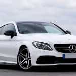 Polícia apreende Mercedes e Maserati durante operação contra irmãos suspeitos de lavagem de dinheiro