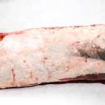 Justiça condena supermercado a indenizar cliente que comprou carne com larvas