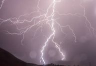 Tempestade com raios deixa ao menos 14 mortos em Bangladesh