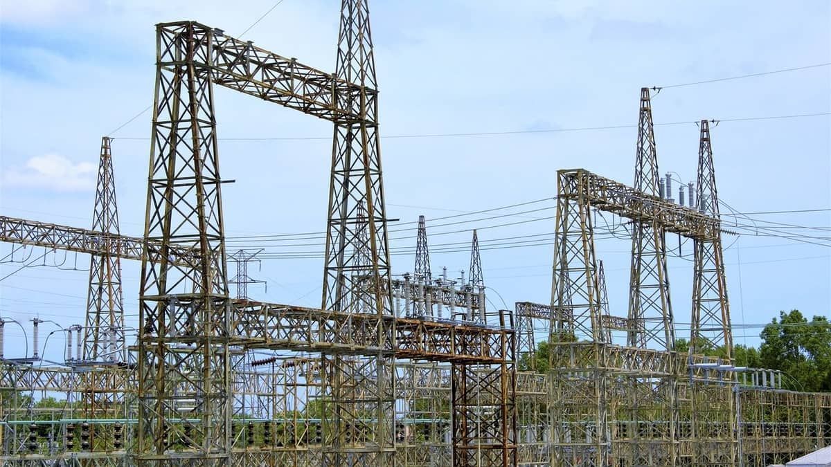Apagão nacional: cidades das regiões Norte e Nordeste do Brasil ainda sofrem impactos da falta de energia 