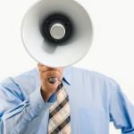 Vizinho 'barulhento' é condenado a pagar R$ 7 mil por 'gritaria, bebedeira e algazarra'  