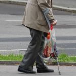 Paciente tem perna necrosada e osso da bacia removido após cirurgia em hospital público  