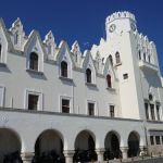 Mulher acusada de matar as três filhas é julgada na Grécia  